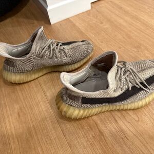 Yeezy Boost 350 V2 Zyon Men's Sneaker